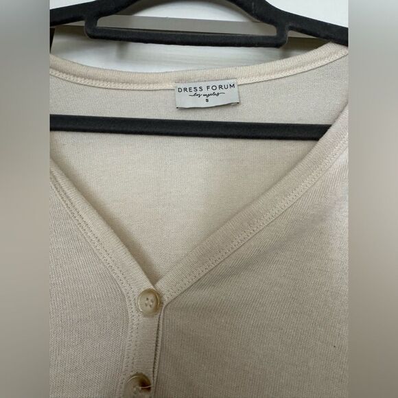 Oversized Cream long sleeve top - Picture 2 of 4